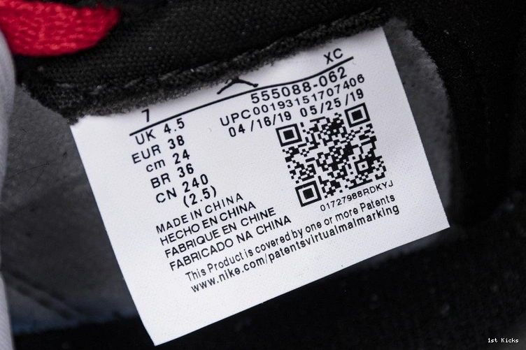 Jordan 555088-062 Retro 1  Bloodline High 0426